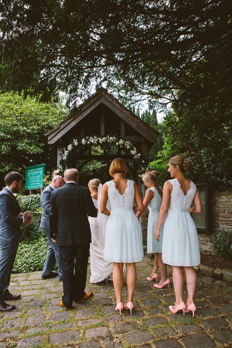 bridesmaids in mint green, ted baker bridesmaids dresses, summer wedding, rustic barn wedding, peach wedding bouquet, jonny draper photography