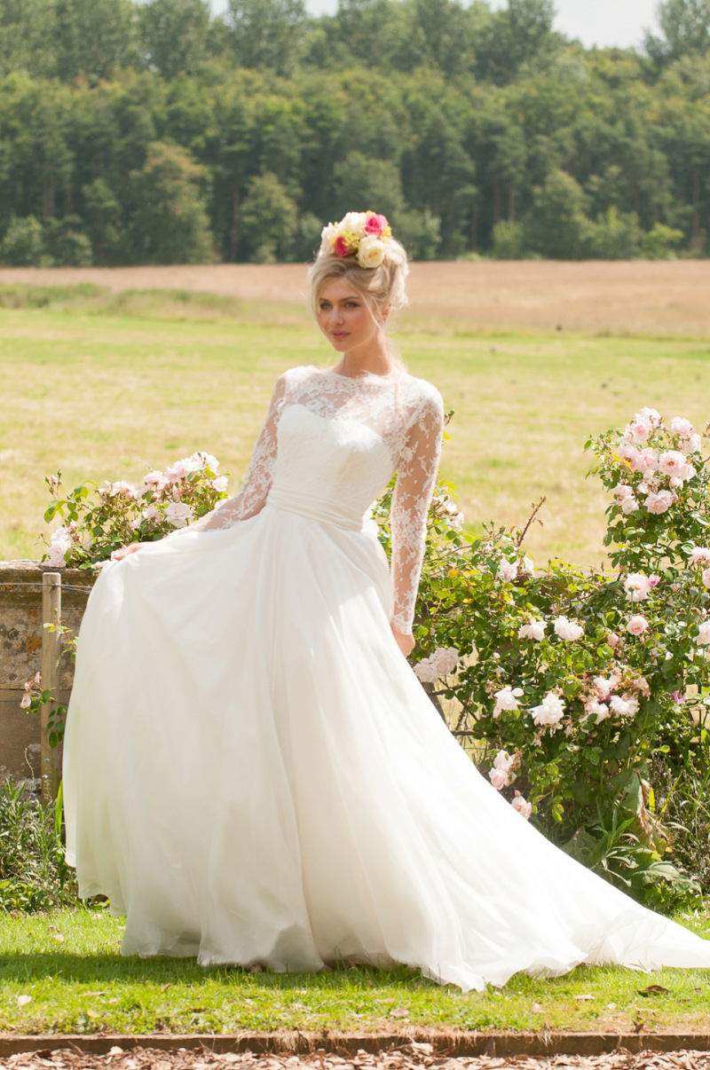 lynn ashworth, british bridal designer